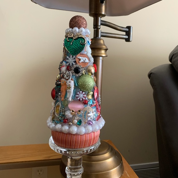 * SOLD!! * MEOWY Christmas Junkdrawer Tree Decoration - Picture 7 of 9